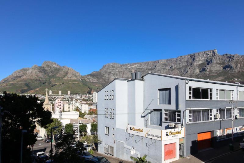 To Let 2 Bedroom Property for Rent in Cape Town City Centre Western Cape